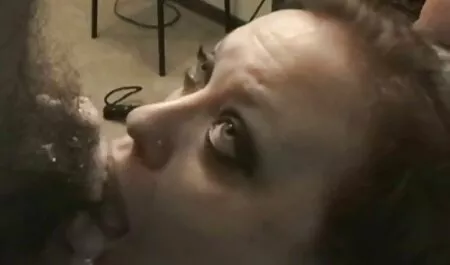 Aero mejores sitios porno golpeó un agujero calvo después de su lengua y agarró su pecho