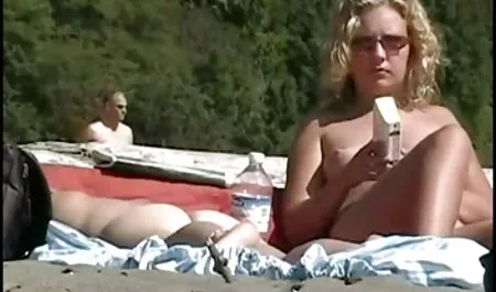 Una mujer inteligente videos pornos de trios y obediente que hace lo que dice el entrenador