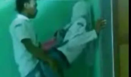 Frote el nudo de yogur en la cama videos de porni