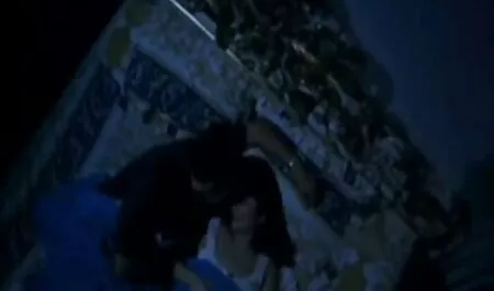 Delicioso Indio peludo videos porno recientes novia come los dedos