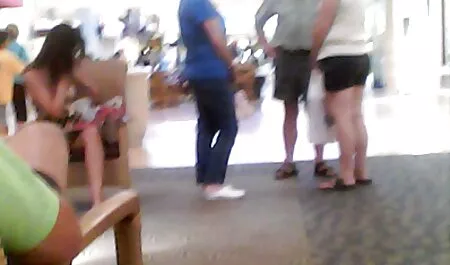 Wononka abuelas folladoras apenas se ajusta a una bota dura en su ano