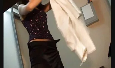 La belleza se masturba en putalocura gratis el aire fresco