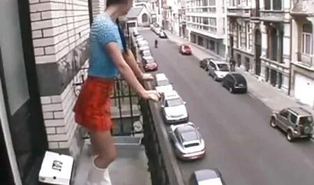 Dreamsirlika sueña de descargar videos de sexo gratis usar su sofá en el sofá