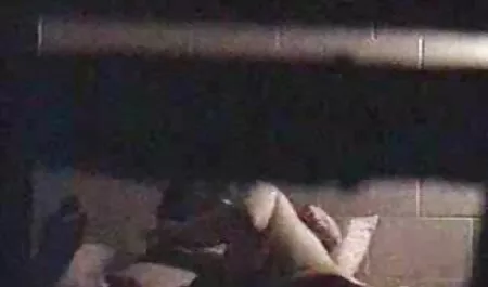 Hermosa Ashley está en el videos pornos maduras gimnasio de estiramiento lugar