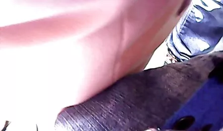 Señora roja mostró video por no gratis pantimedias agujero en un lugar íntimo
