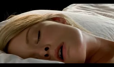 Novia videos xxx peludas chupando polla en la sofá