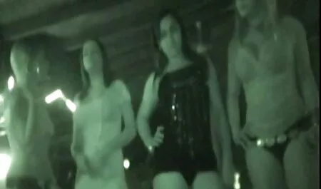 Falda lesbianasxxx de mierda yo m toilethm aseo
