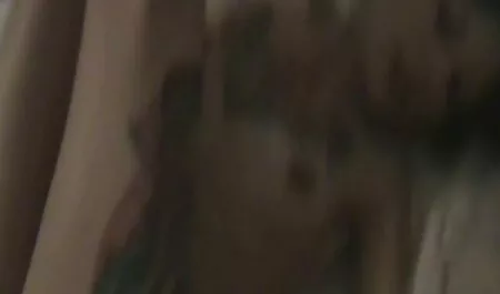 Delgada rubia haciendo yoga ver videos porno xxx